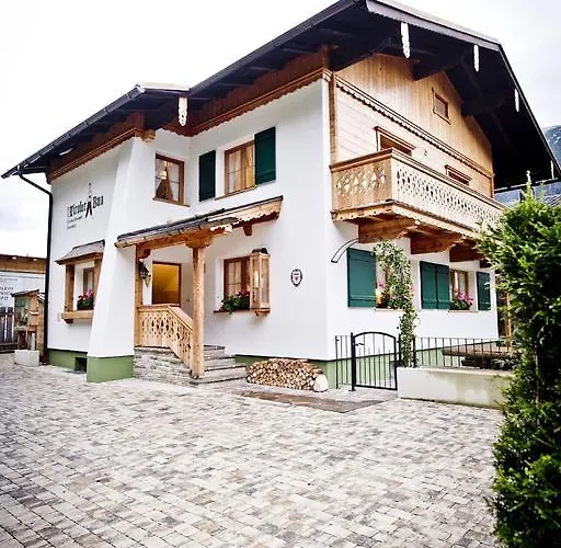 Chalet & Apartments Tiroler Bua